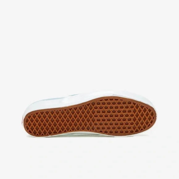 Vans Ray Barbee X Leica OG Classic Slip-On Suede ‘Capturing the Journey’ Sneaker - Picture 6 of 15